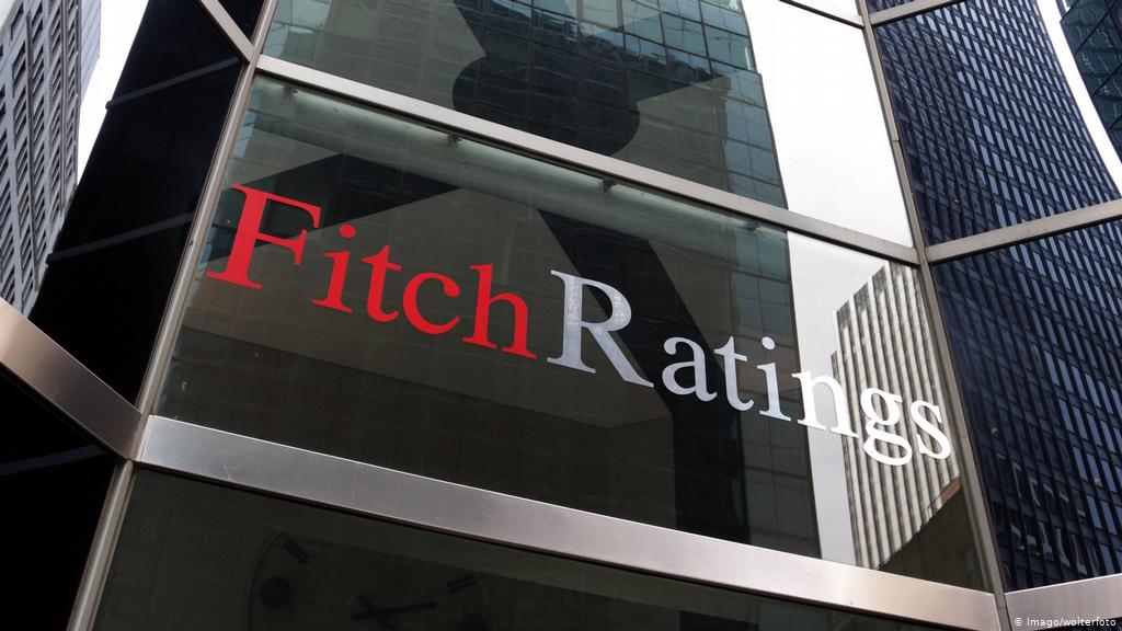 Fitch hạ triển vọng giá dầu WTI dài hạn xuống 50 đô la