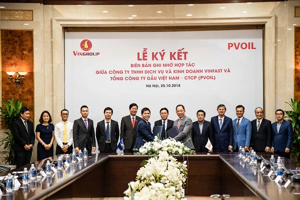 PVOIL and Vinfast service company - Vingroup: cooperate on the development of business which each side has its strengths