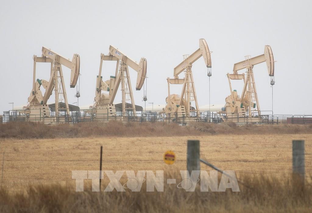 Giá dầu châu Á tiếp tục tăng khi căng thẳng Mỹ-Iran leo thang