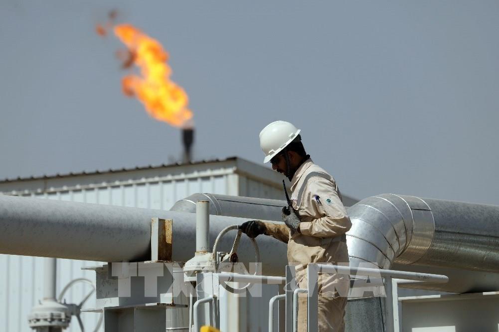 Giá dầu đảo chiều đi xuống trước những đánh giá về tác động của cơn bão mùa Đông tại Mỹ