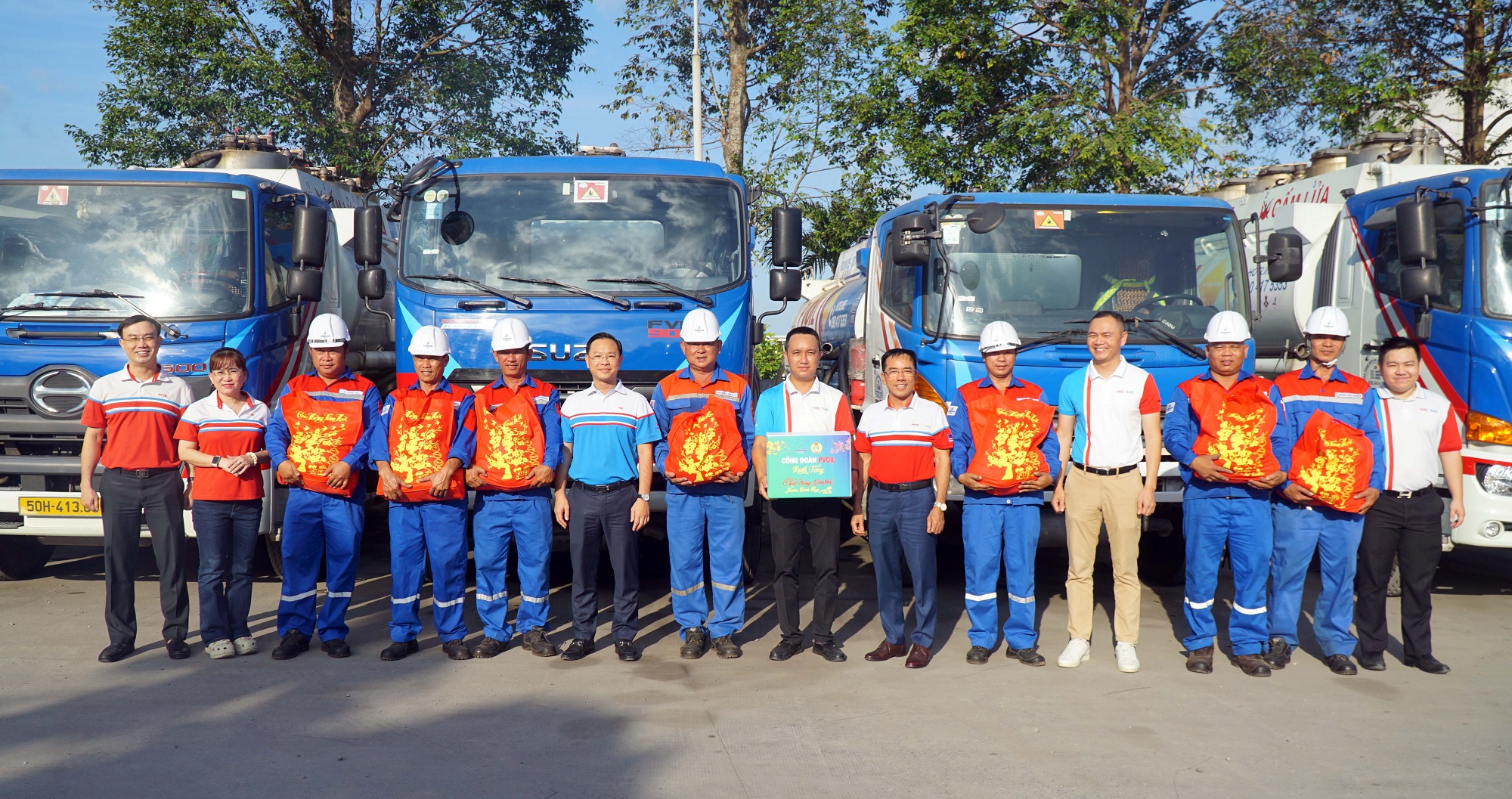 “Xuân gắn kết – Tết nghĩa tình”: Lãnh đạo, Công đoàn PVOIL thăm và chúc Tết người lao động khu vực Tây Nam bộ